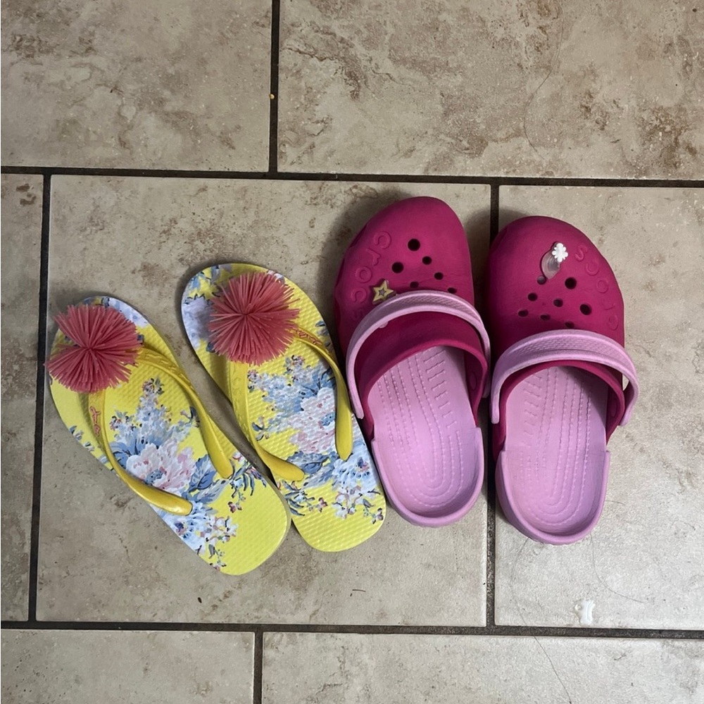Crocs Electro Clogs Kids Dual Tone Water Shoes size 12 Joules sandals